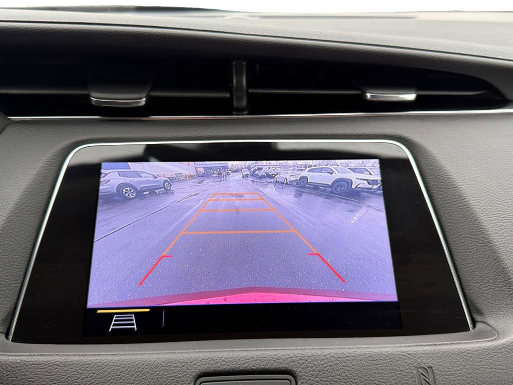 Used 2019 Cadillac XT4 Luxury w/ Cold Weather Package image 15