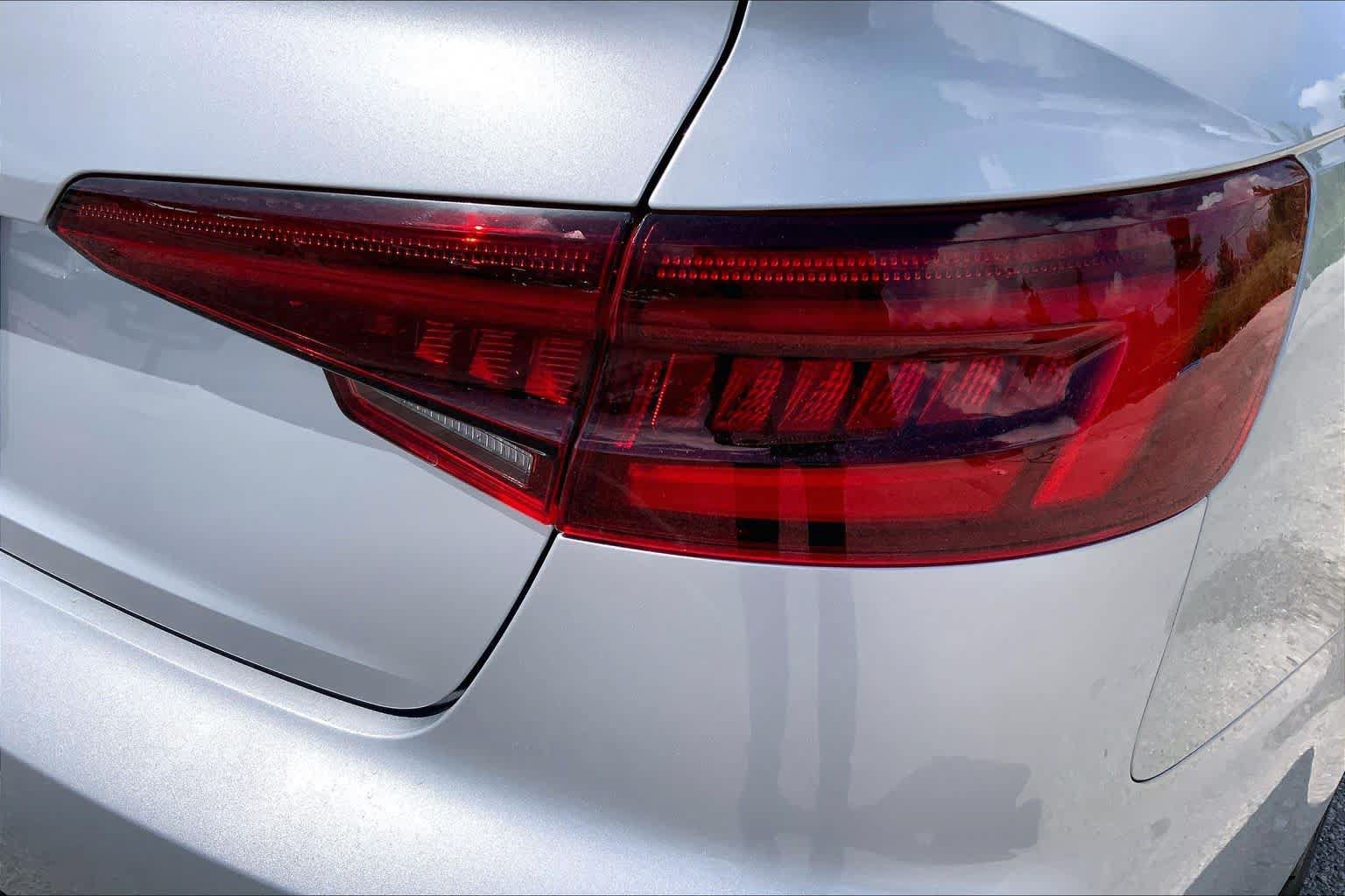 Used 2019 Audi A4 2.0T Premium FWD image 30