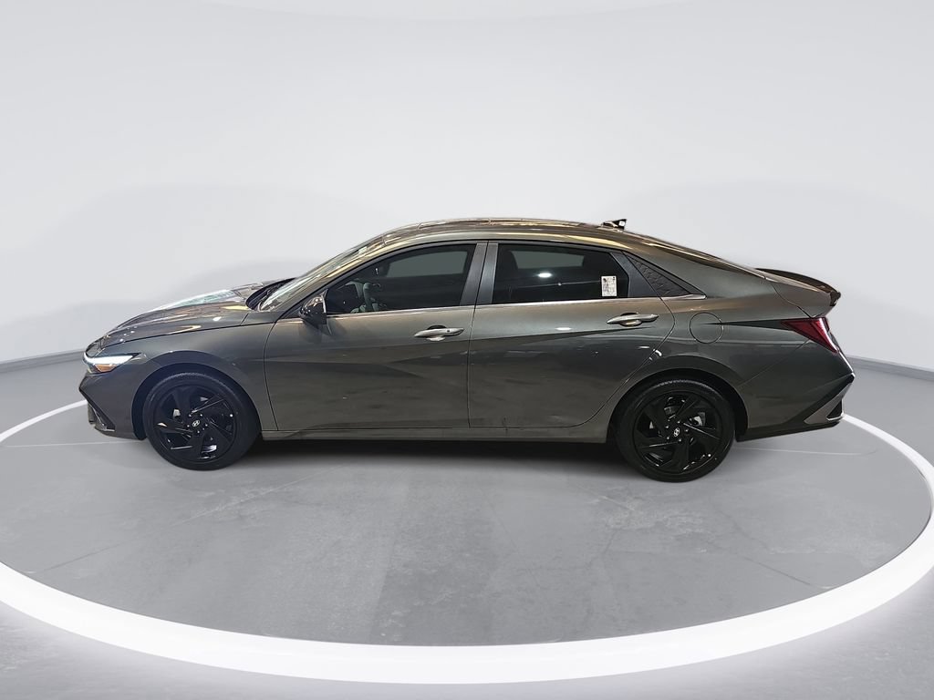 New 2026 Hyundai Elantra SEL Sport Premium FWD image 8
