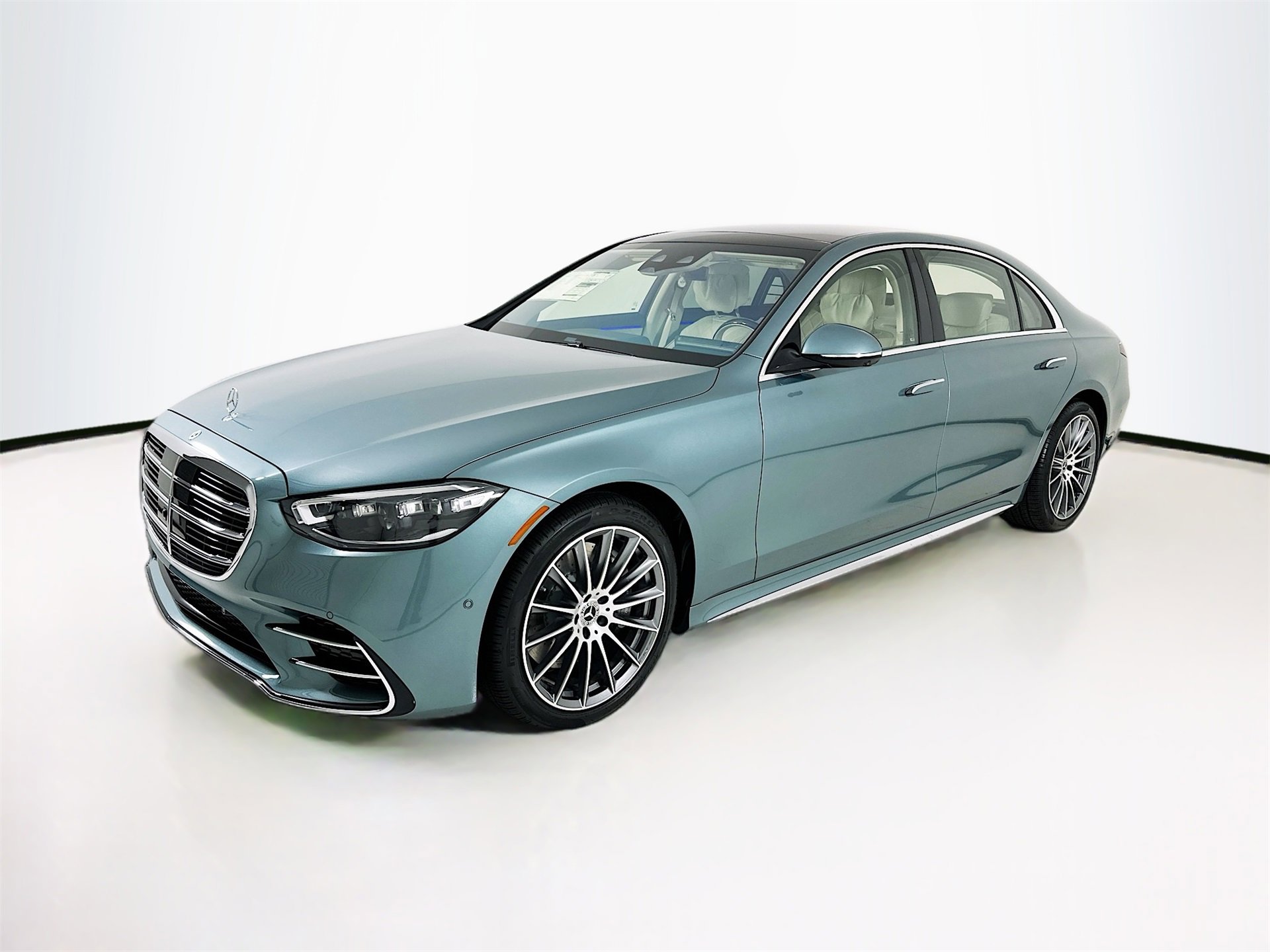 New 2026 Mercedes-Benz S 580 4MATIC Sedan image 3