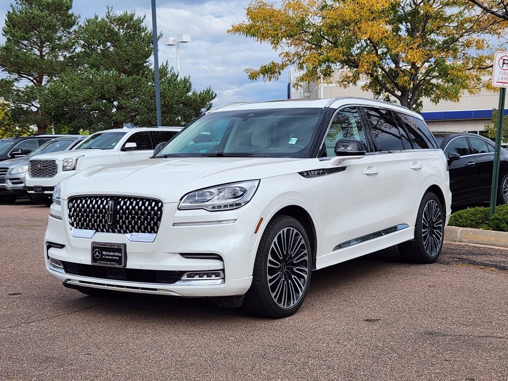 Used 2023 Lincoln Aviator Black Label w/ Dynamic Handling Package image 3