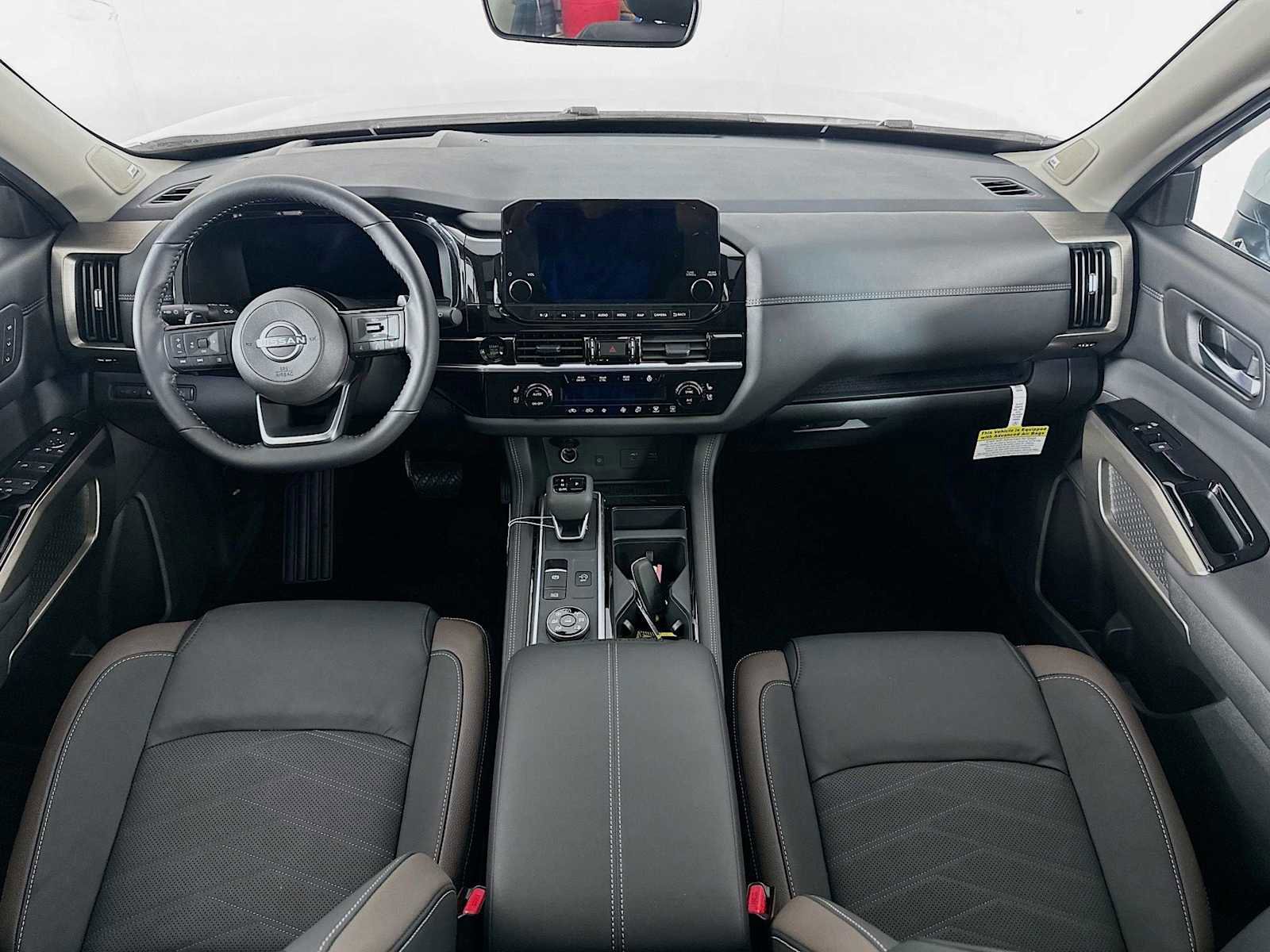 New 2025 Nissan Pathfinder Platinum w/ Cargo Package image 3