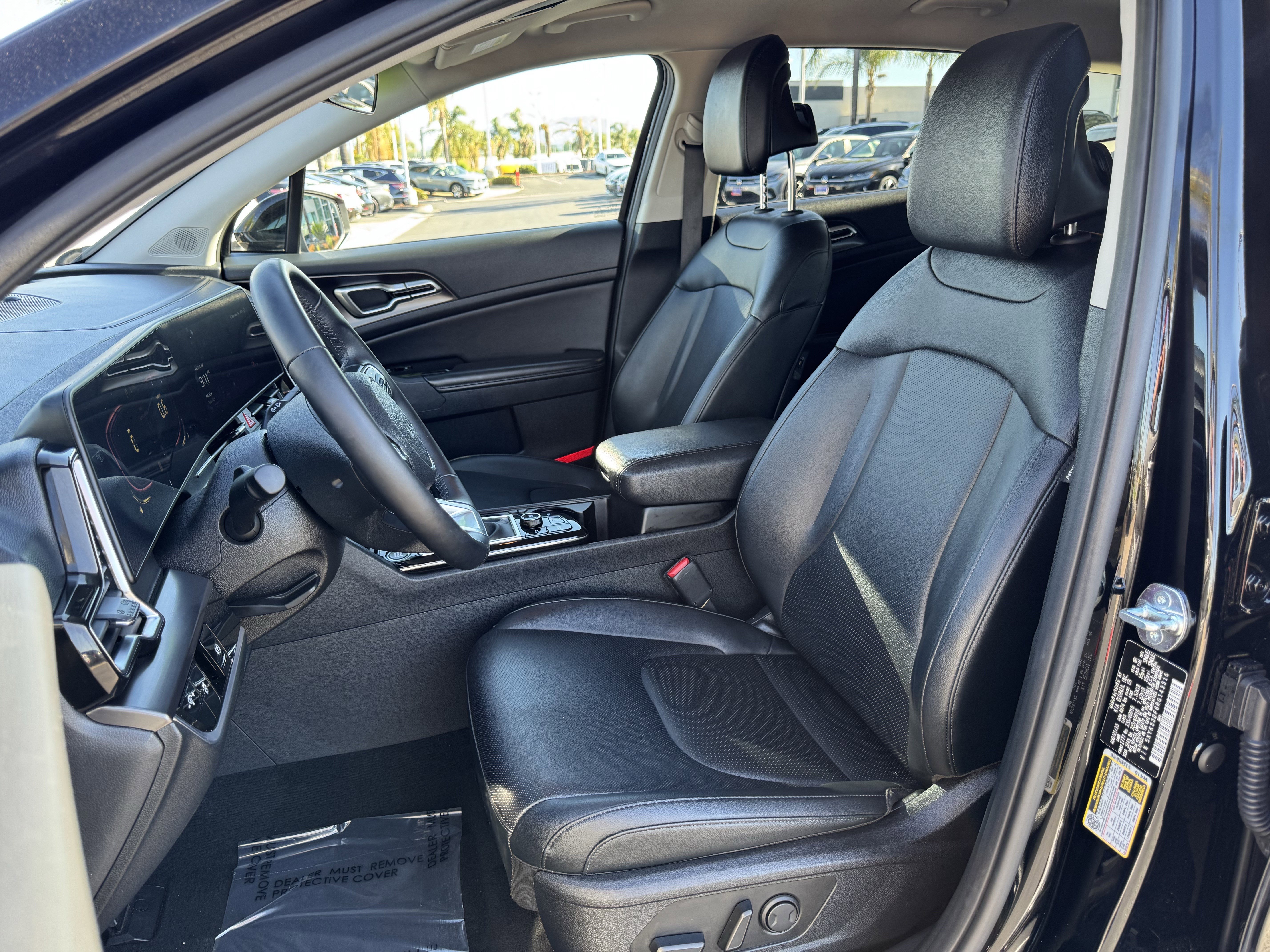 Used 2024 Kia Sportage EX image 16