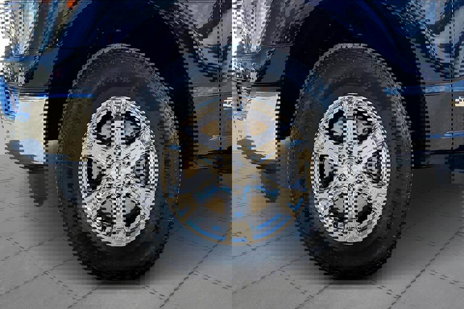 Certified 2022 Ford F150 Lariat w/ Equipment Group 502A High image 10