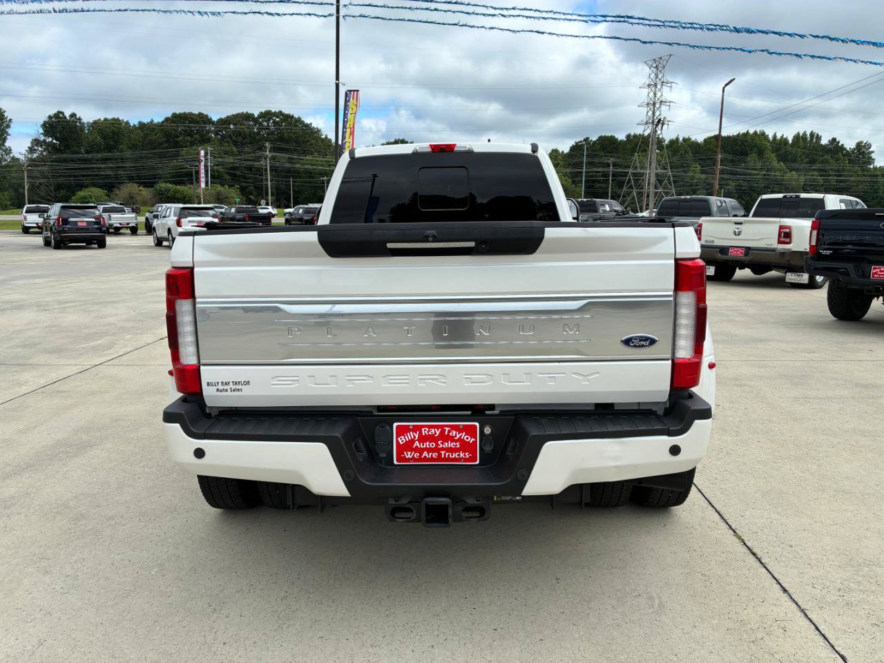 Used 2019 Ford F350 Platinum w/ Platinum Ultimate Package AWD/4WD image 6
