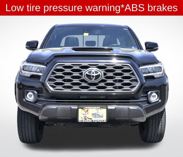 Used 2020 Toyota Tacoma TRD Sport w/ TRD Premium Sport Package AWD/4WD image 7