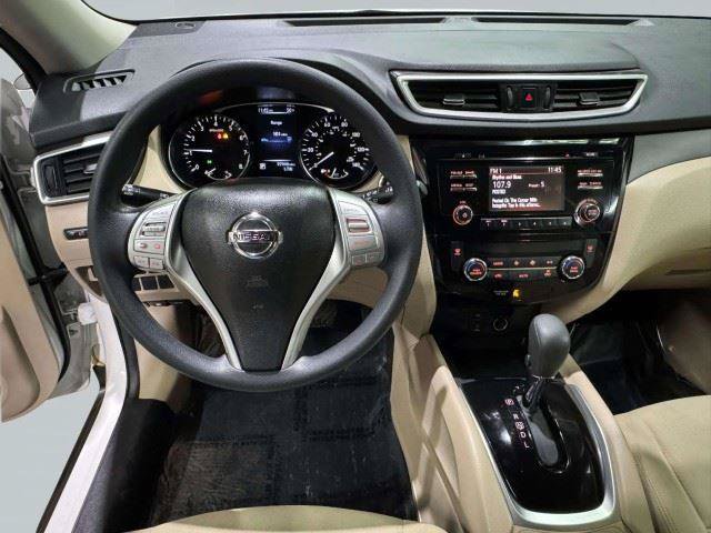 Used 2016 Nissan Rogue SV FWD image 34