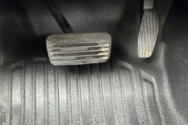 Used 2025 Chevrolet Silverado 1500 W/T image 37
