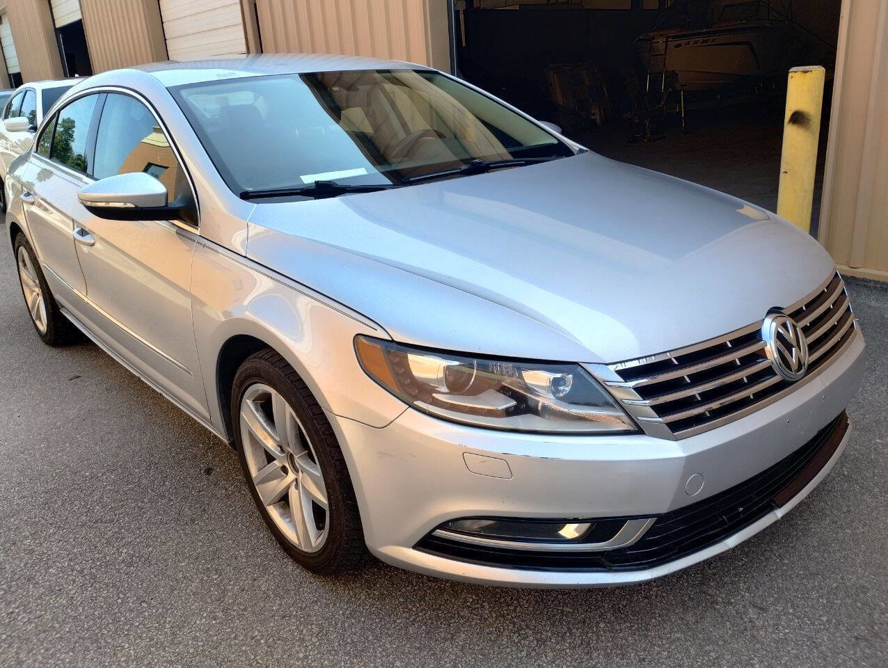 Used 2015 Volkswagen CC Sport image 3