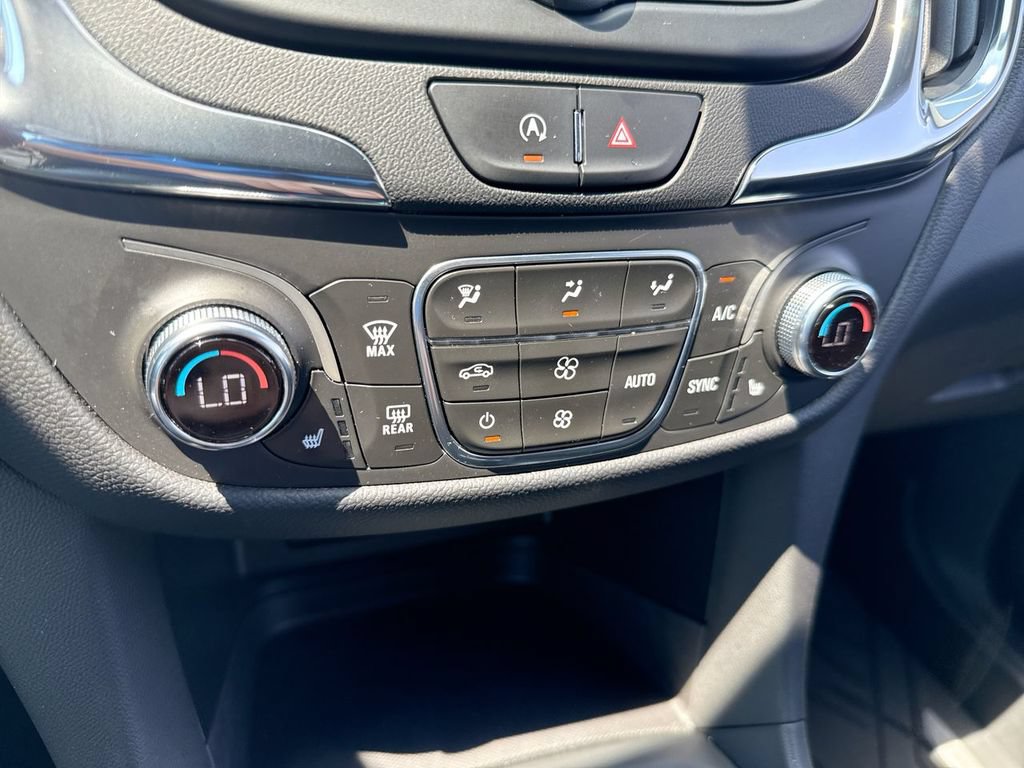 Used 2022 Chevrolet Equinox LT AWD/4WD image 19
