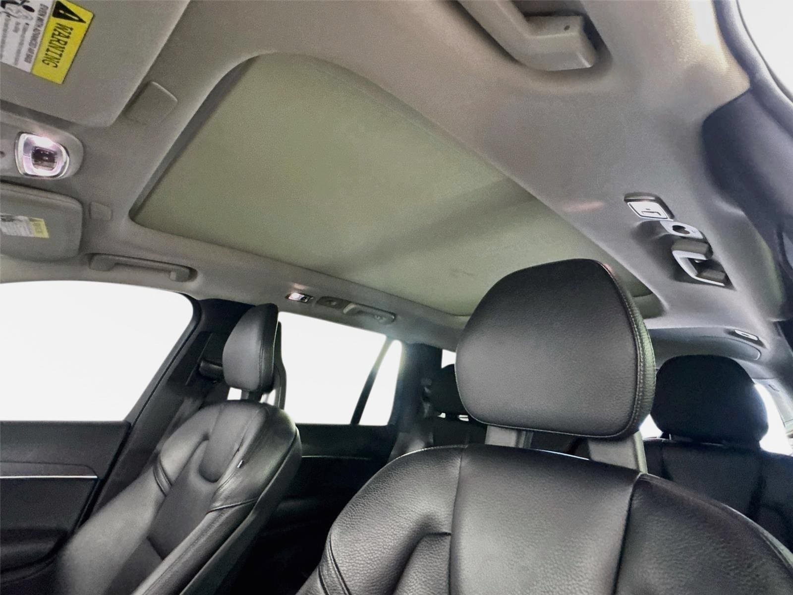 Used 2020 Volvo XC90 T6 Momentum AWD/4WD image 14