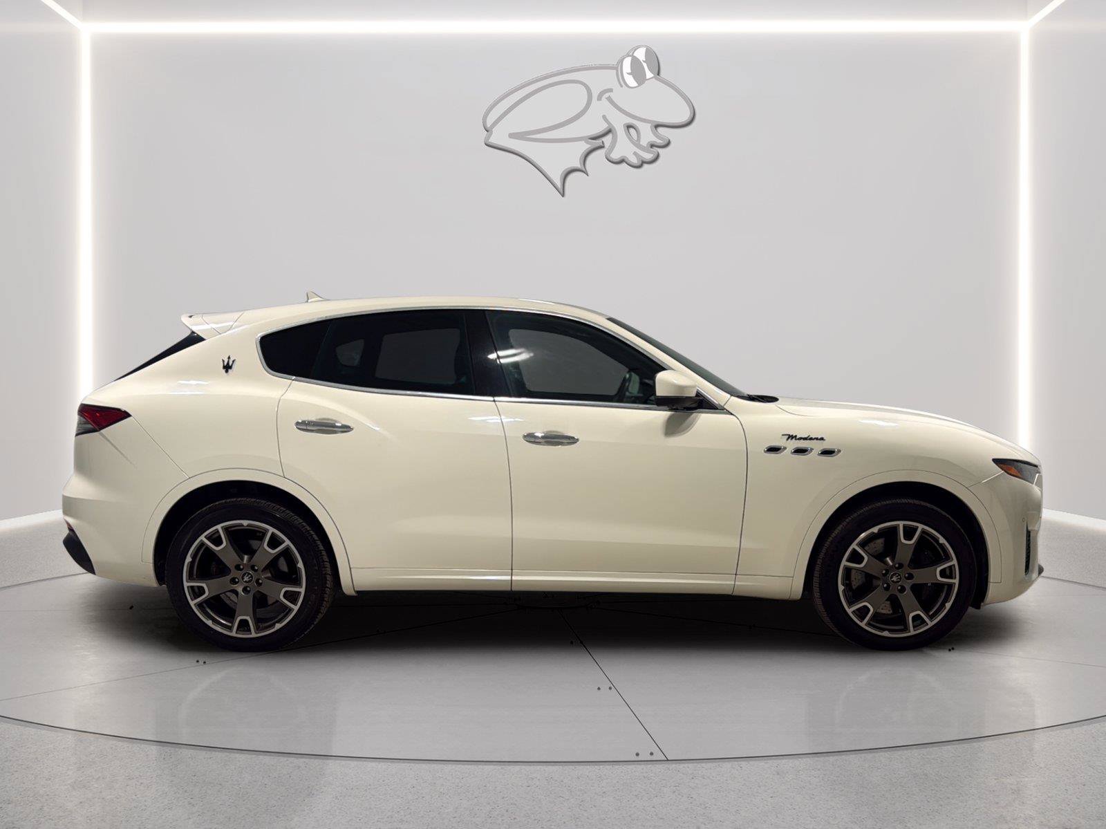 Used 2023 Maserati Levante Modena AWD/4WD image 6