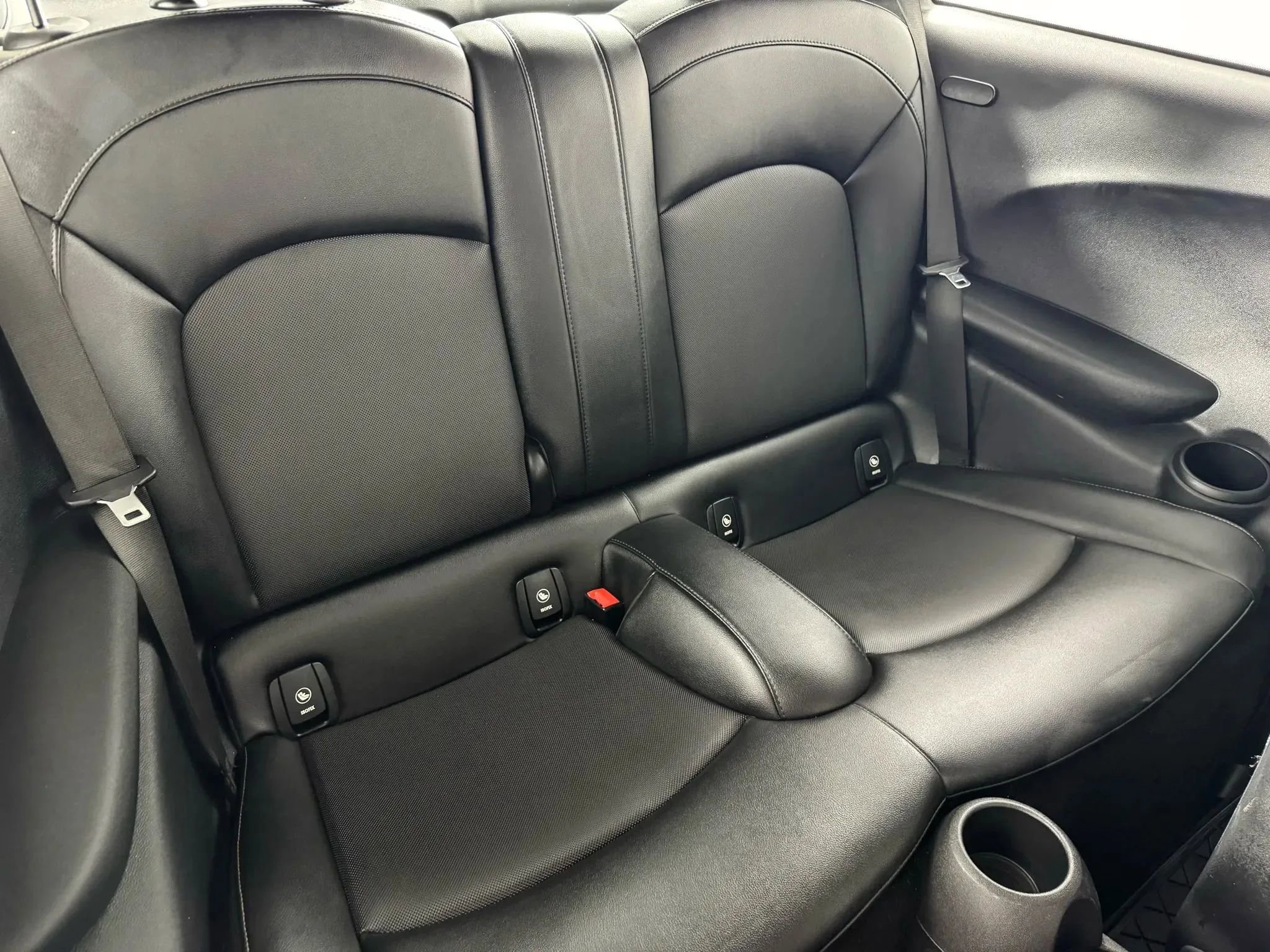 Used 2016 MINI Cooper 2-Door Hardtop image 29