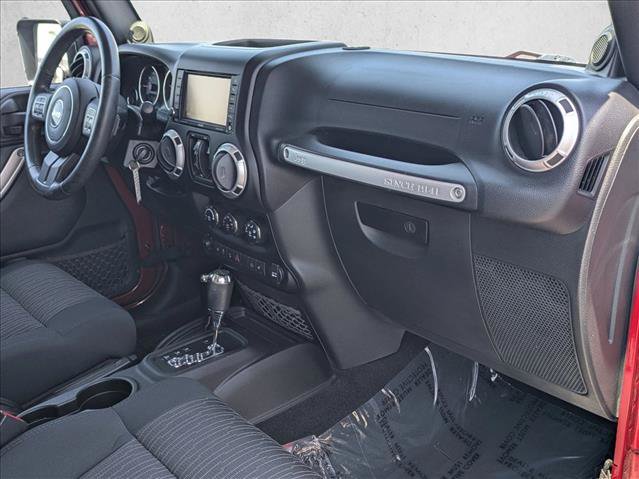 Used 2012 Jeep Wrangler Unlimited Sahara w/ Connectivity Group AWD/4WD image 20