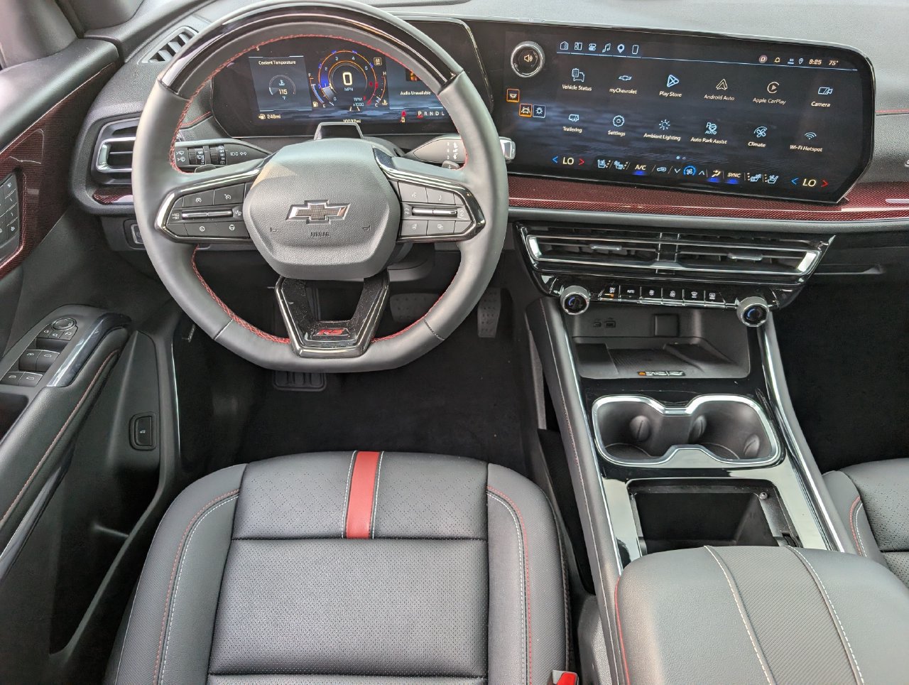 Used 2026 Chevrolet Traverse RS w/ LPO, Floor Liner Package FWD image 10