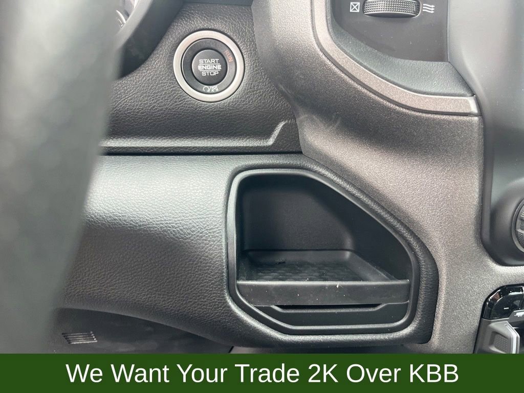 Used 2024 RAM 2500 Tradesman w/ Chrome Appearance Group image 13