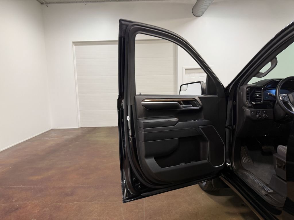 Used 2023 Chevrolet Silverado 1500 LT image 57