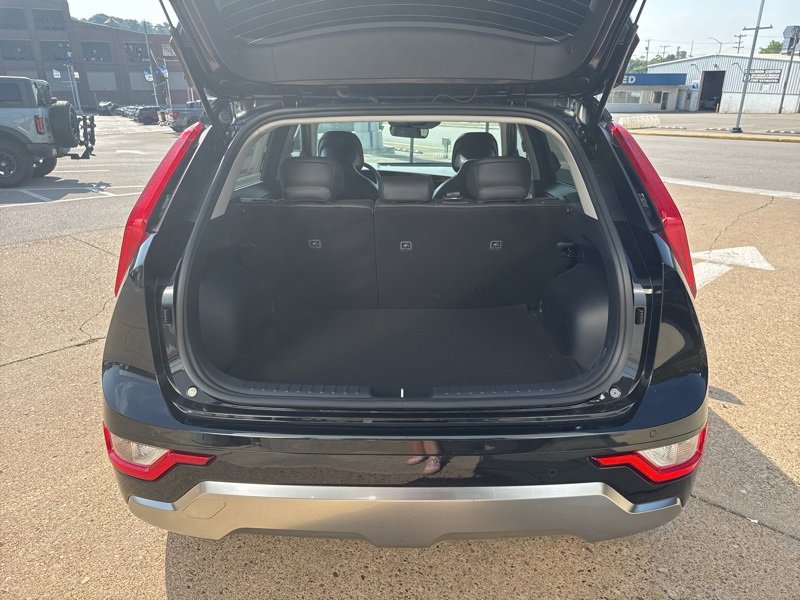 New 2025 Kia Niro EX Touring image 10