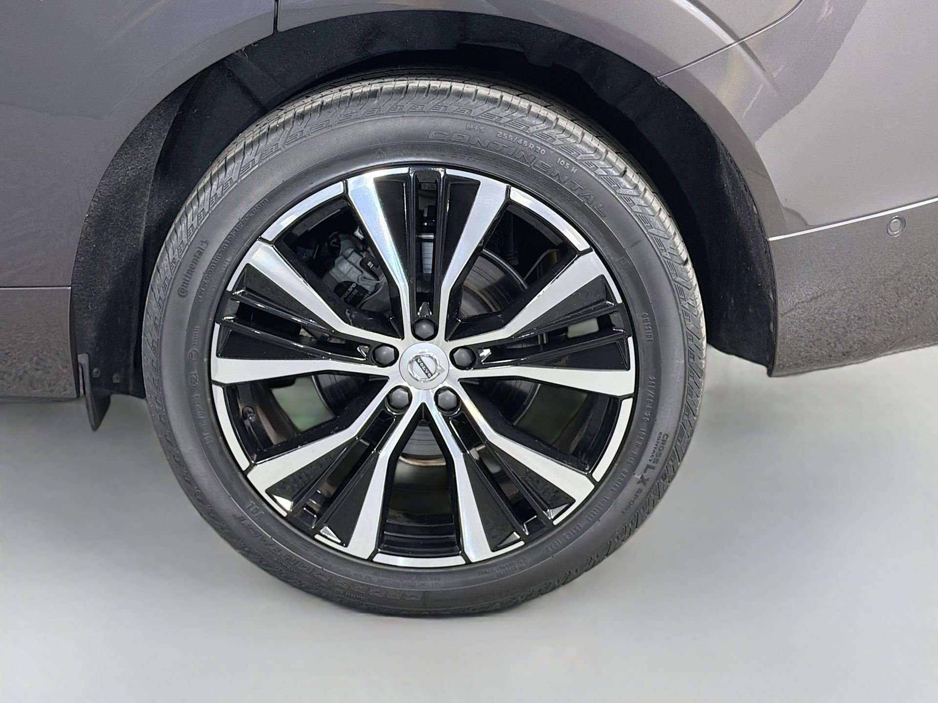 Certified 2023 Volvo XC60 B5 Plus FWD image 30