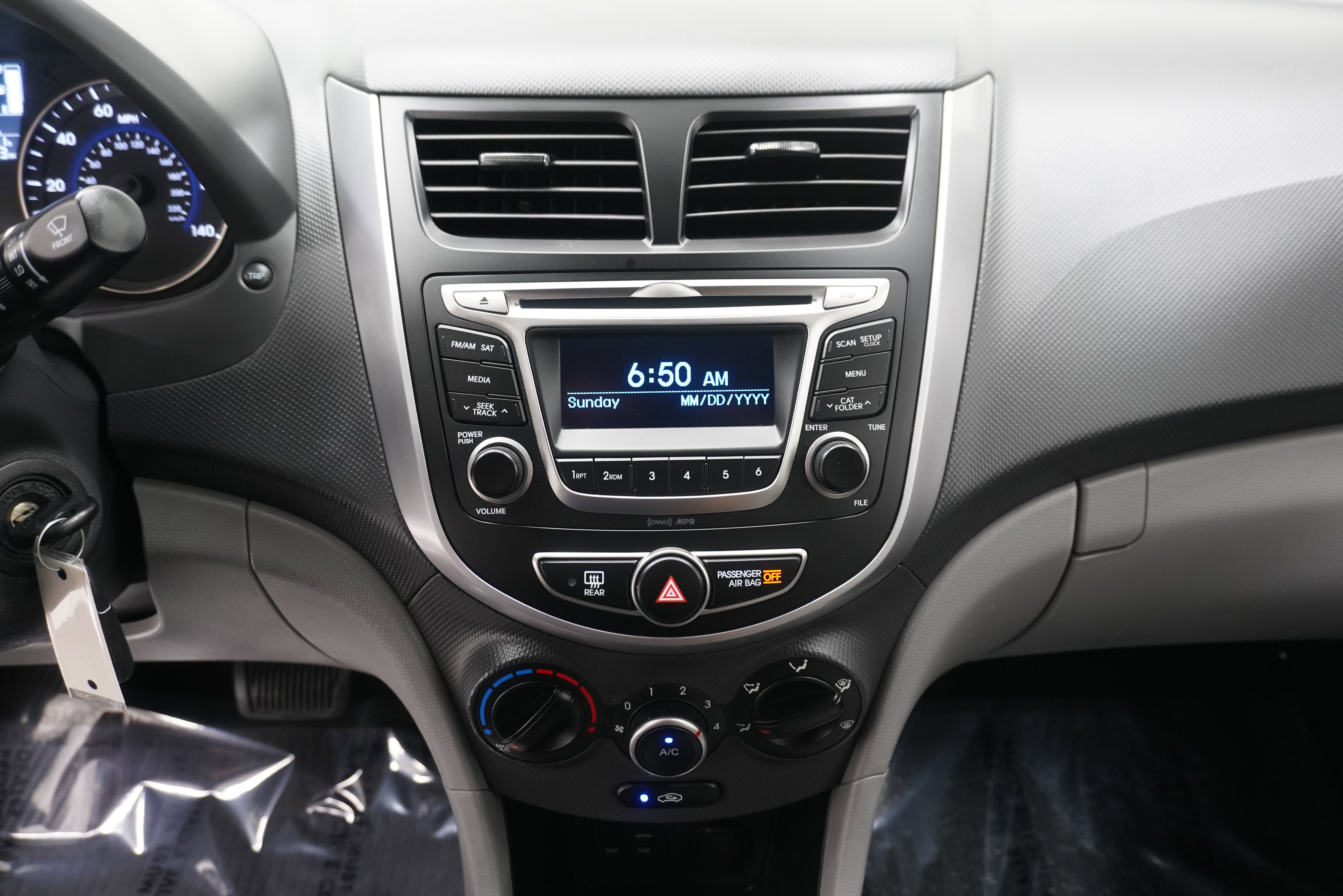 Used 2016 Hyundai Accent SE FWD image 17