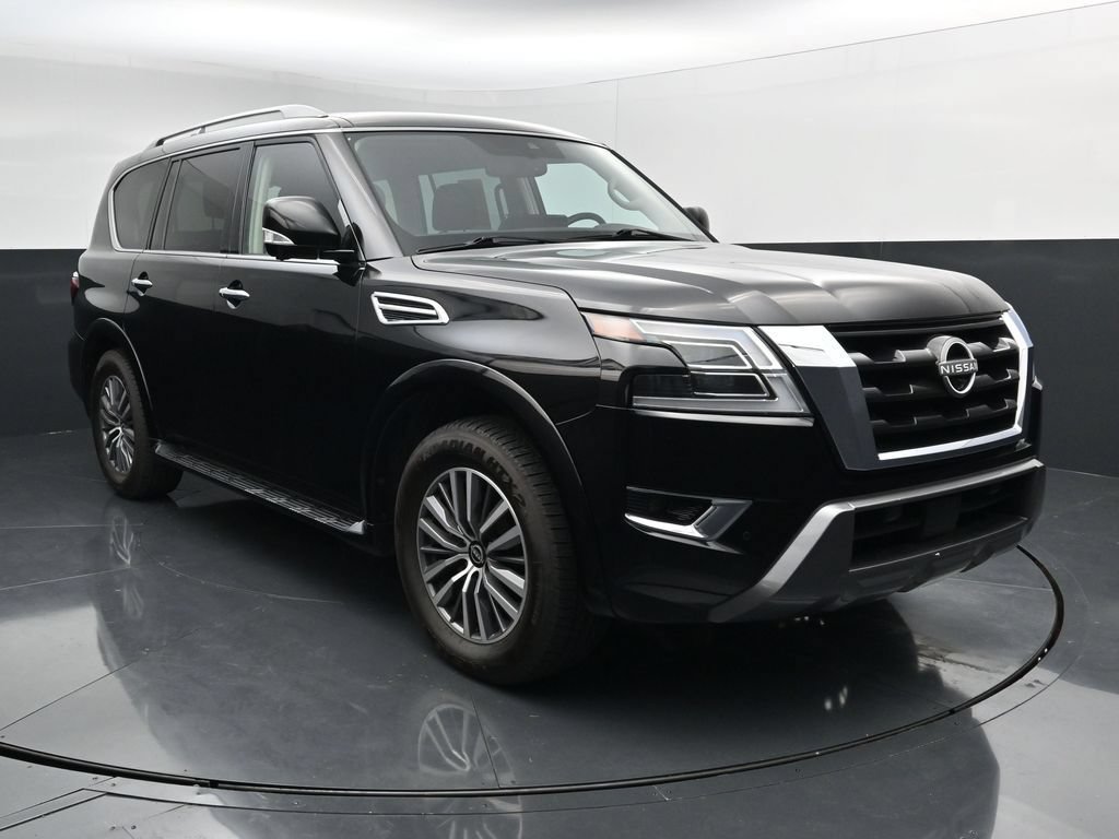 Used 2024 Nissan Armada SL w/ Captain's Chairs Package AWD/4WD image 2