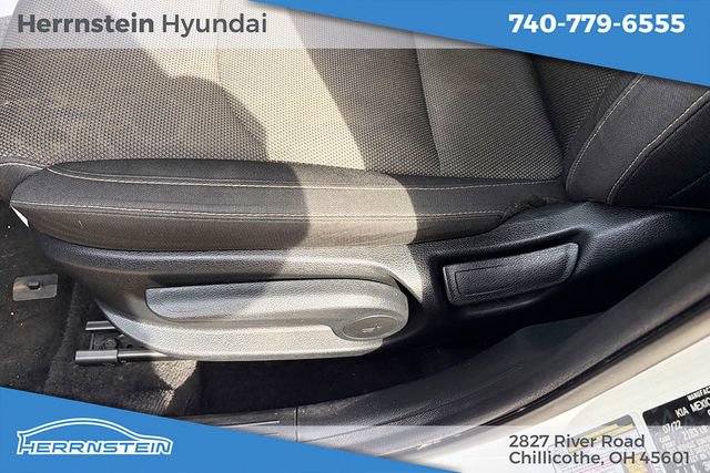 Used 2023 Kia Forte LXS FWD image 13