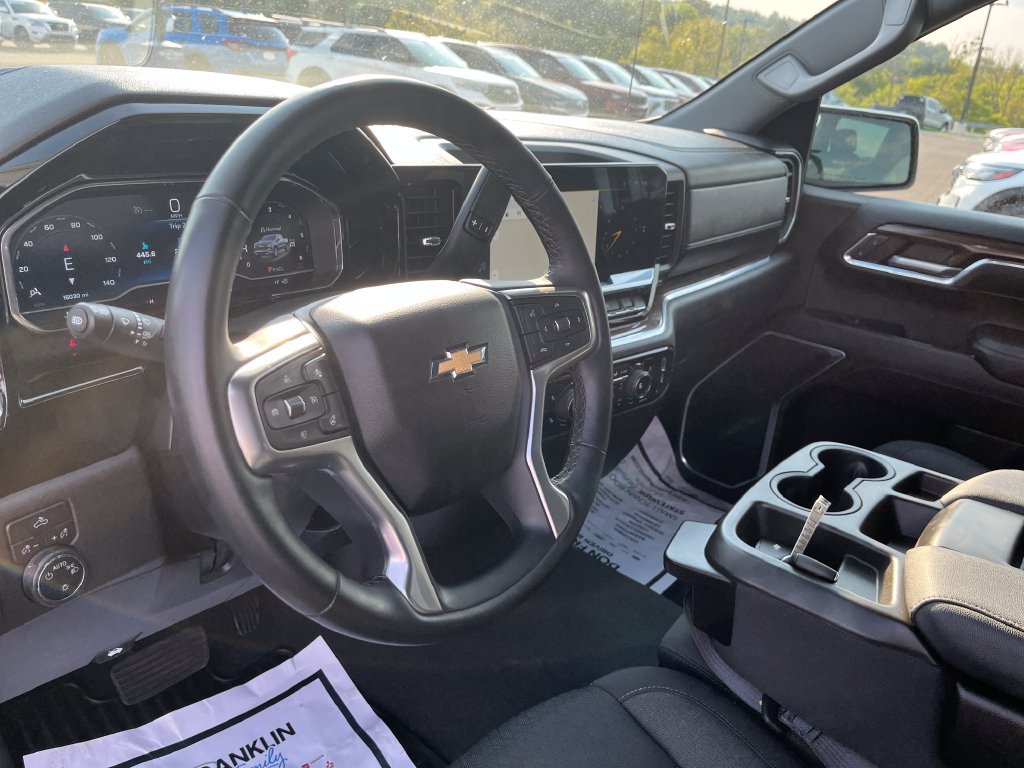 Used 2023 Chevrolet Silverado 1500 LT AWD/4WD image 15