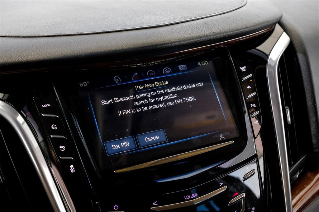 Used 2019 Cadillac Escalade ESV Luxury image 32