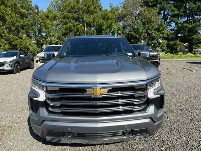 New 2026 Chevrolet Silverado 1500 High Country w/ Technology Package AWD/4WD image 2