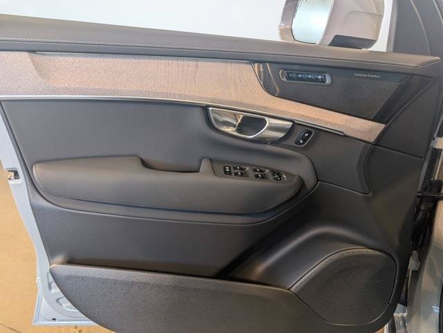 New 2026 Volvo XC90 B6 Ultra w/ Protection Package AWD/4WD image 8