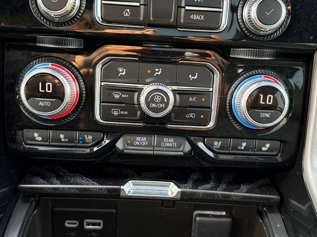 Used 2024 GMC Yukon Denali AWD/4WD image 31