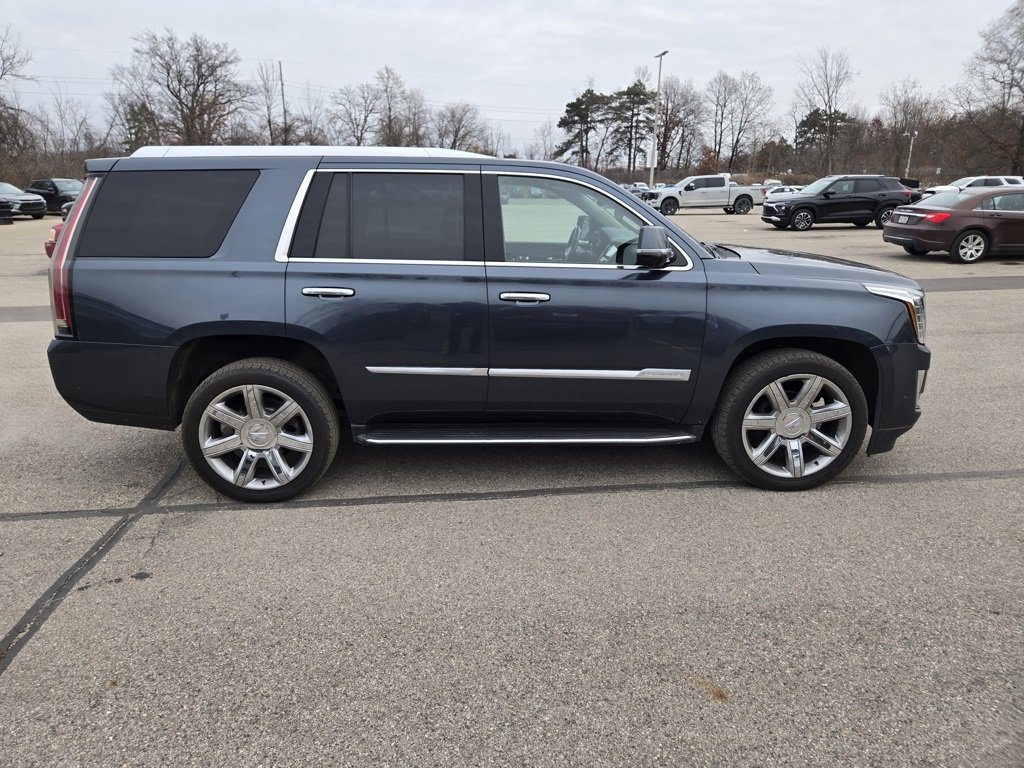 Used 2020 Cadillac Escalade Luxury image 7