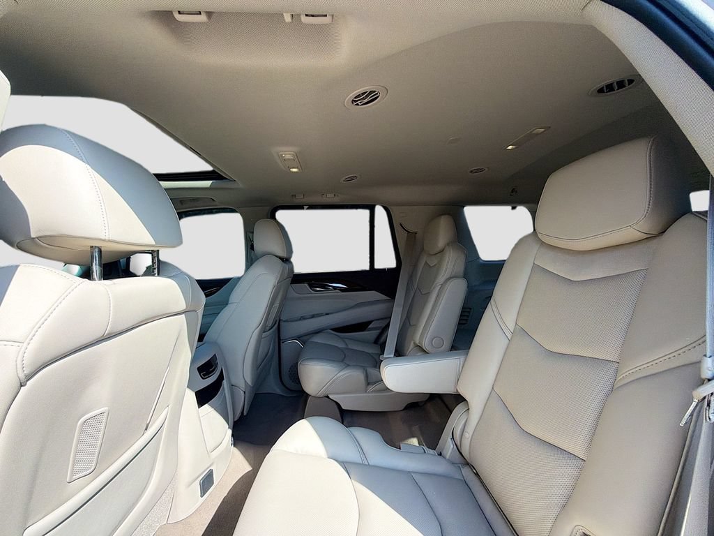 Used 2017 Cadillac Escalade Luxury AWD/4WD image 26