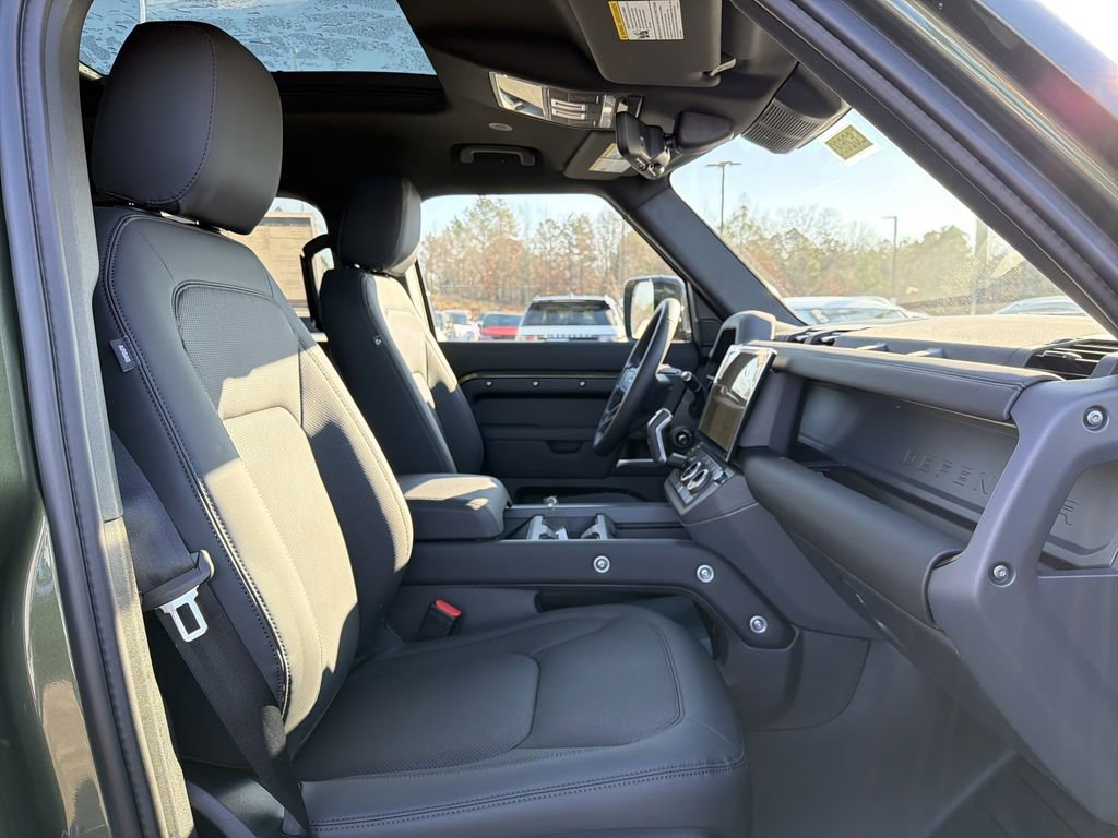 New 2026 Land Rover Defender 110 X-Dynamic SE image 16