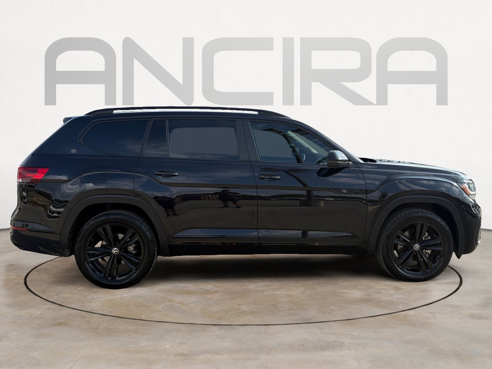 Certified 2022 Volkswagen Atlas SEL R-Line AWD/4WD image 11