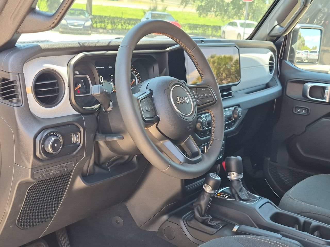 Used 2024 Jeep Wrangler Unlimited Sport AWD/4WD image 9