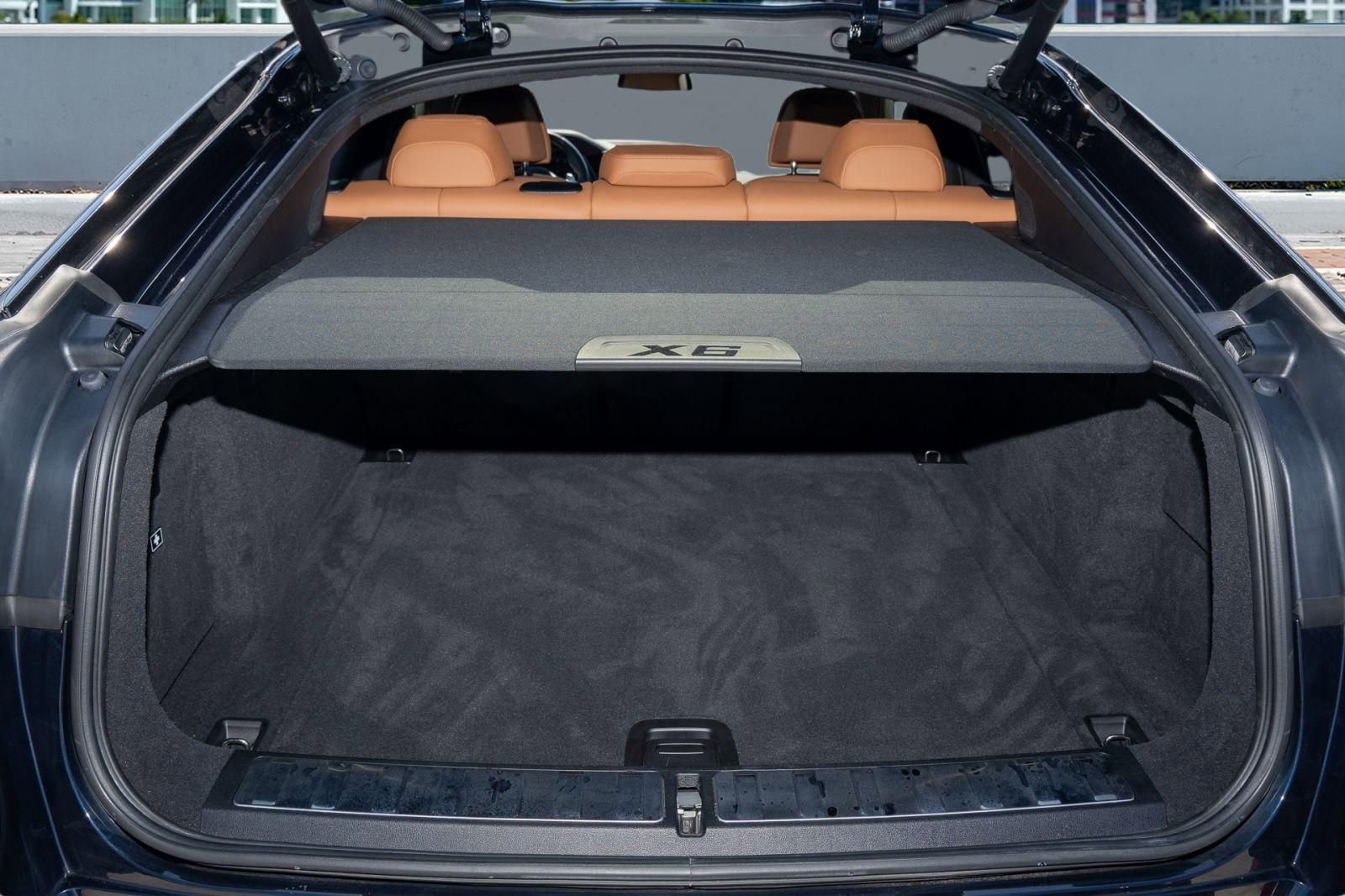 Used 2023 BMW X6 M50i w/ Executive Package AWD/4WD image 9