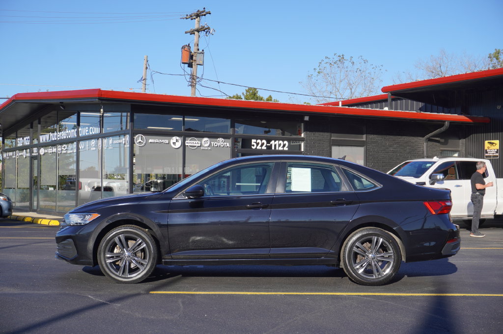 Used 2022 Volkswagen Jetta SE FWD image 4