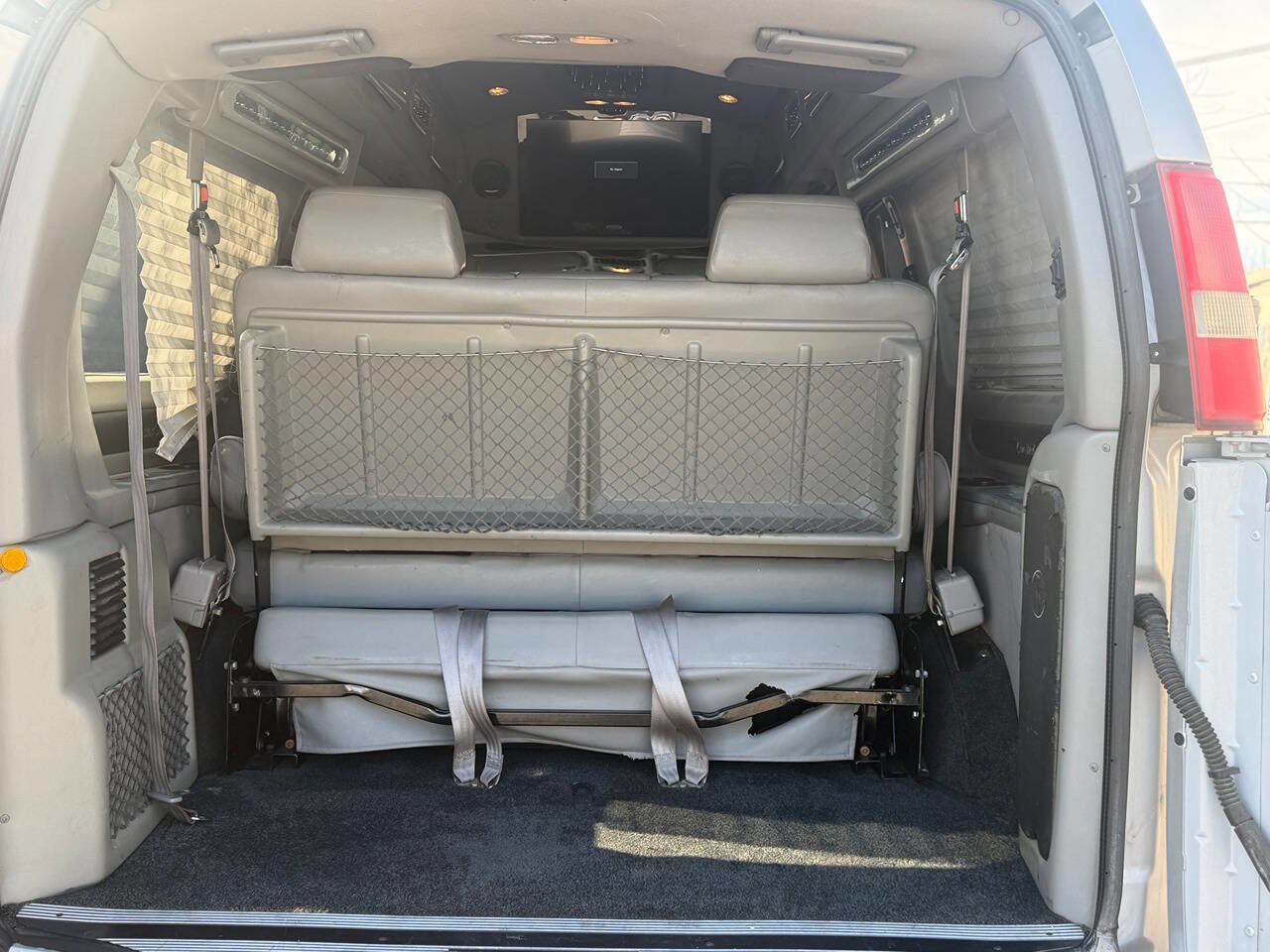 Used 2013 GMC Savana 1500 image 36