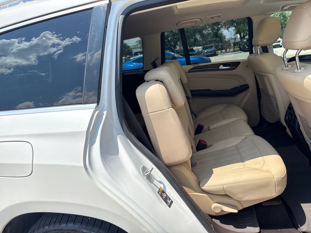 Used 2017 Mercedes-Benz GLS 450 4MATIC image 27