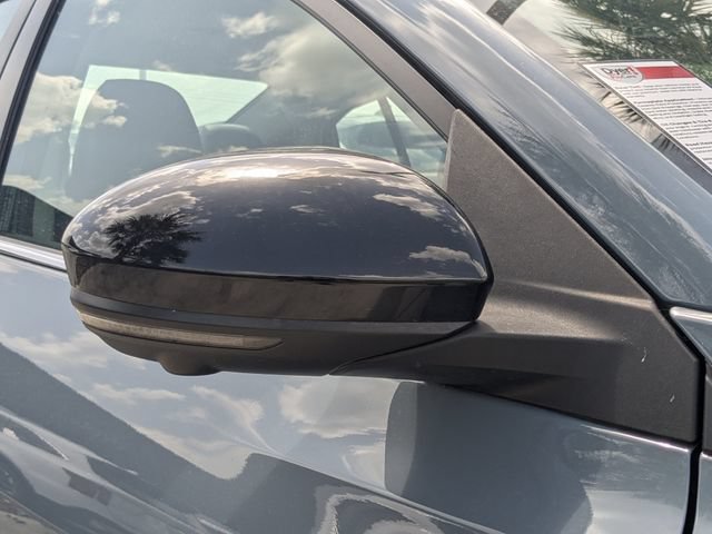 Used 2025 Nissan Sentra SR w/ SR Premium Package FWD image 13