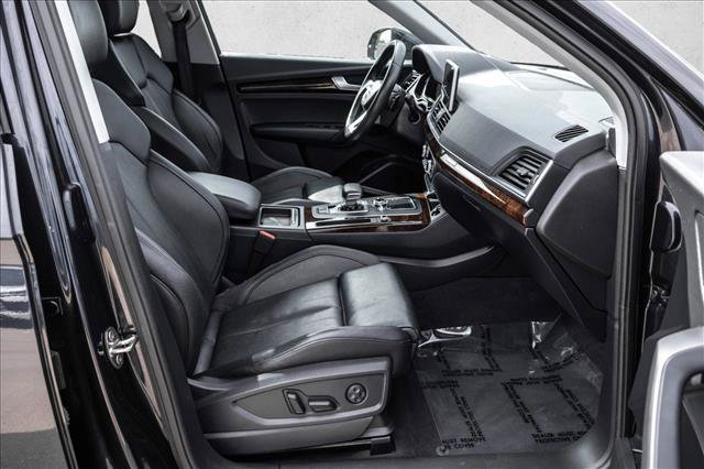 Used 2018 Audi Q5 2.0T Premium Plus w/ Premium Plus Package AWD/4WD image 26