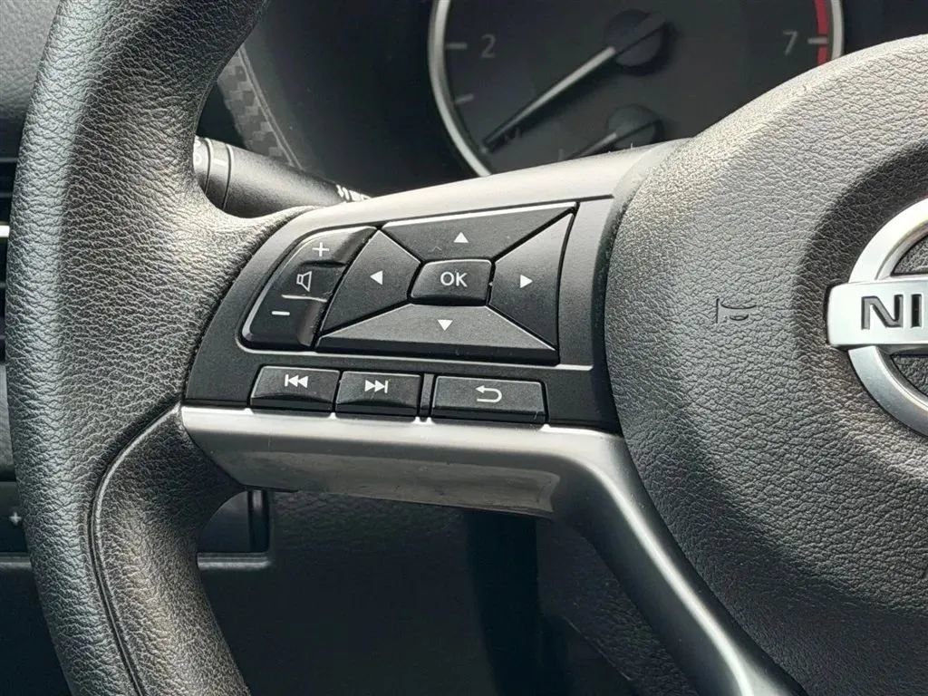 Used 2023 Nissan Sentra S FWD image 12