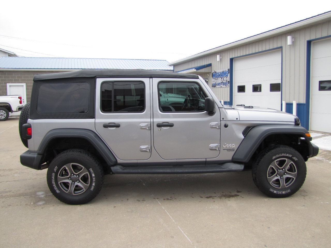 Used 2018 Jeep Wrangler Unlimited Sport S image 4