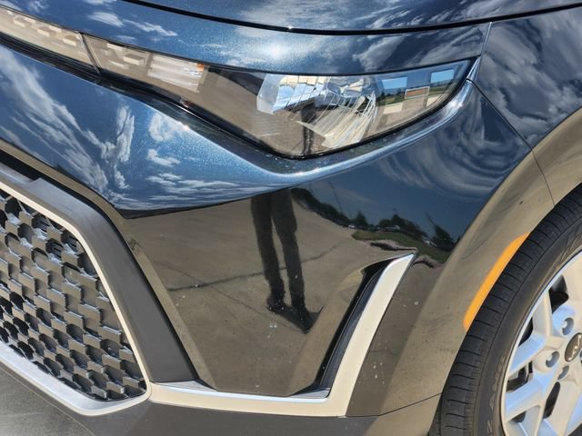 Certified 2023 Kia Soul LX w/ Option Group 015 FWD image 9