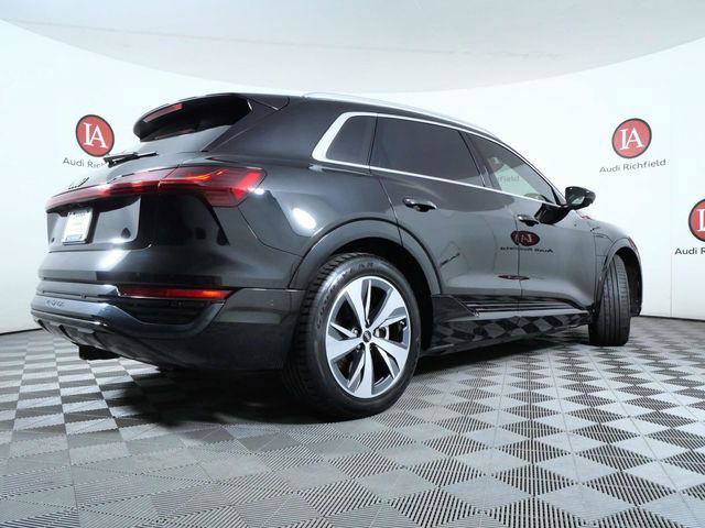 Used 2024 Audi Q8 e-tron Premium Plus w/ Premium Plus Package AWD/4WD image 8