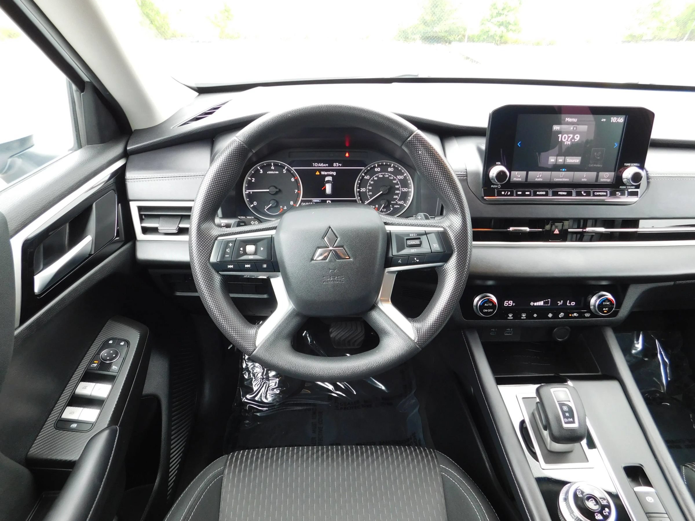 Used 2024 Mitsubishi Outlander ES AWD/4WD image 13