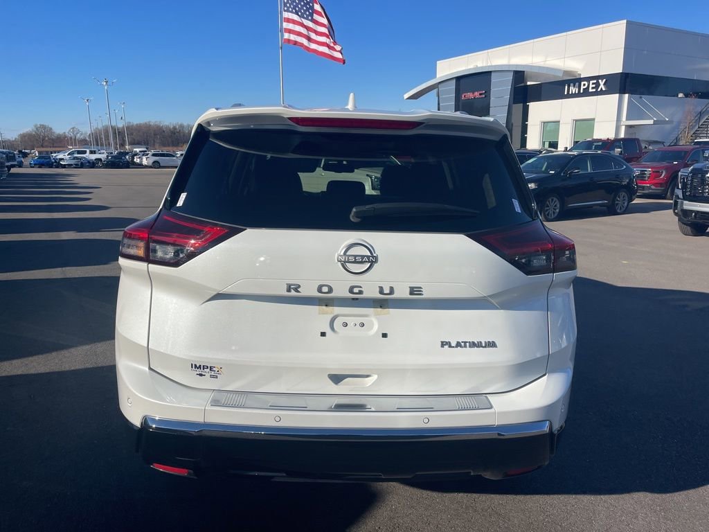 Used 2024 Nissan Rogue Platinum w/ Platinum Premium Package image 4
