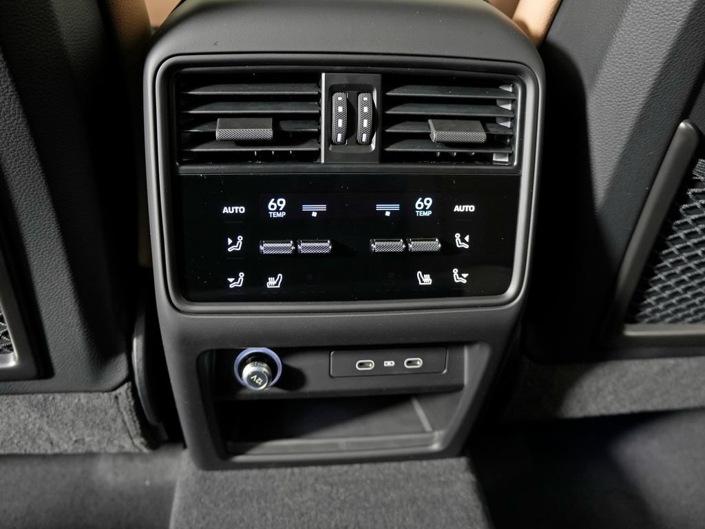 Certified 2026 Porsche Cayenne AWD/4WD image 35