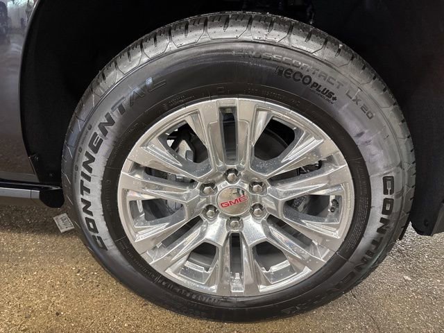 New 2026 GMC Yukon XL Denali w/ Sun & Power Step Package image 9
